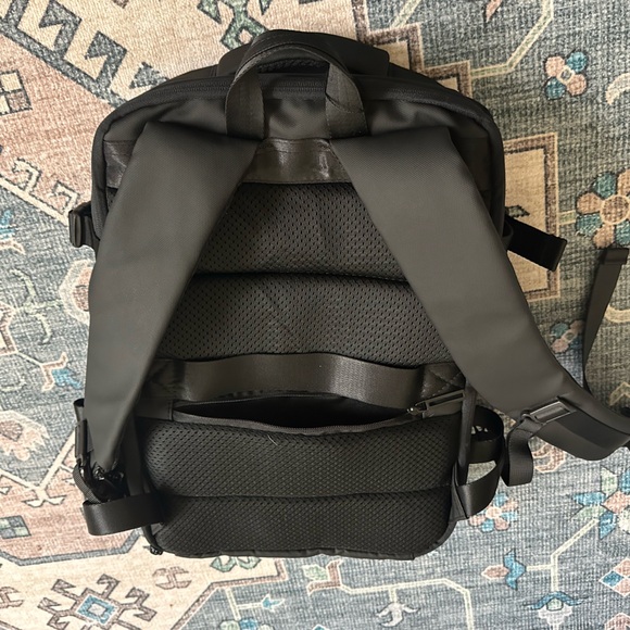 Expandable compression backpack - Picture 4 of 9